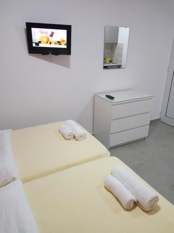 Elenapa Holiday Apartments Ayia Napa Exteriör bild